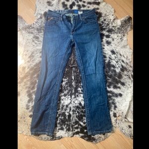 Men’s Ariat Jeans size 34x36. Great condition!
